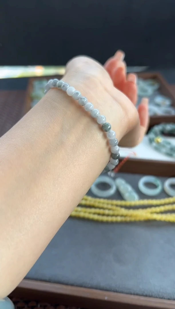 【闪购商品】翡翠手串未镶嵌710买断