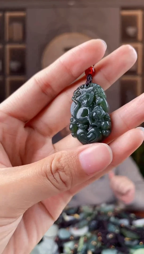 未镶嵌和田玉挂件拍一发一，多样性发货