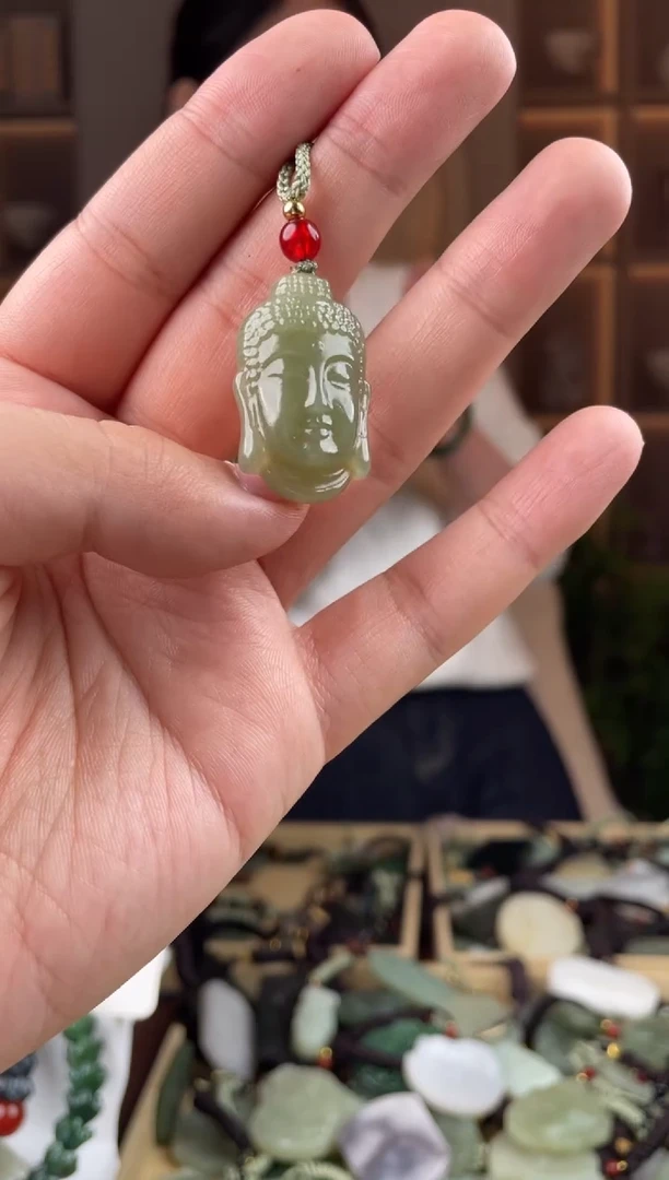颈饰未镶嵌和田玉拍一发一，多样性发货