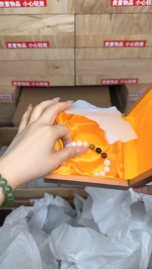 白玉菩提三色顶珠商品链接@@sp012