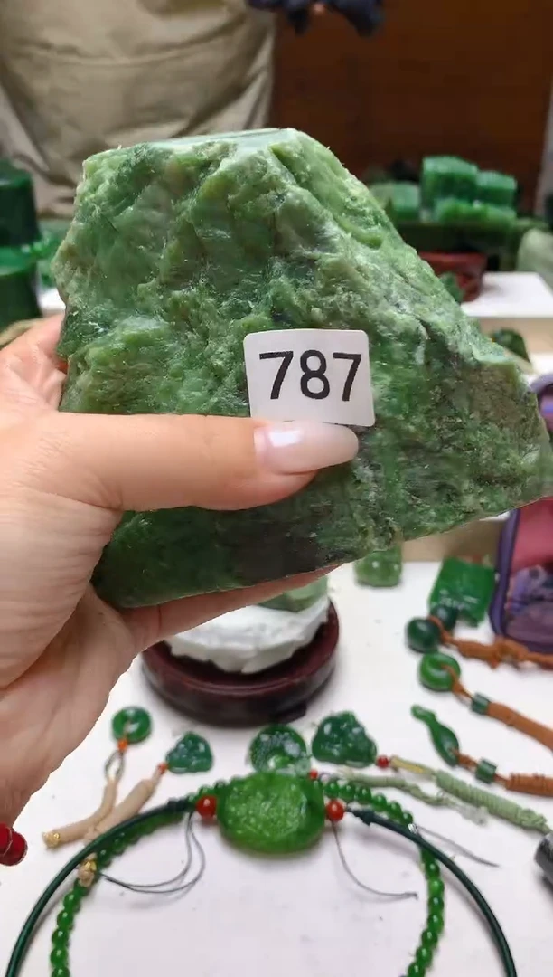 未镶嵌和田玉（碧玉）珠宝半成品1