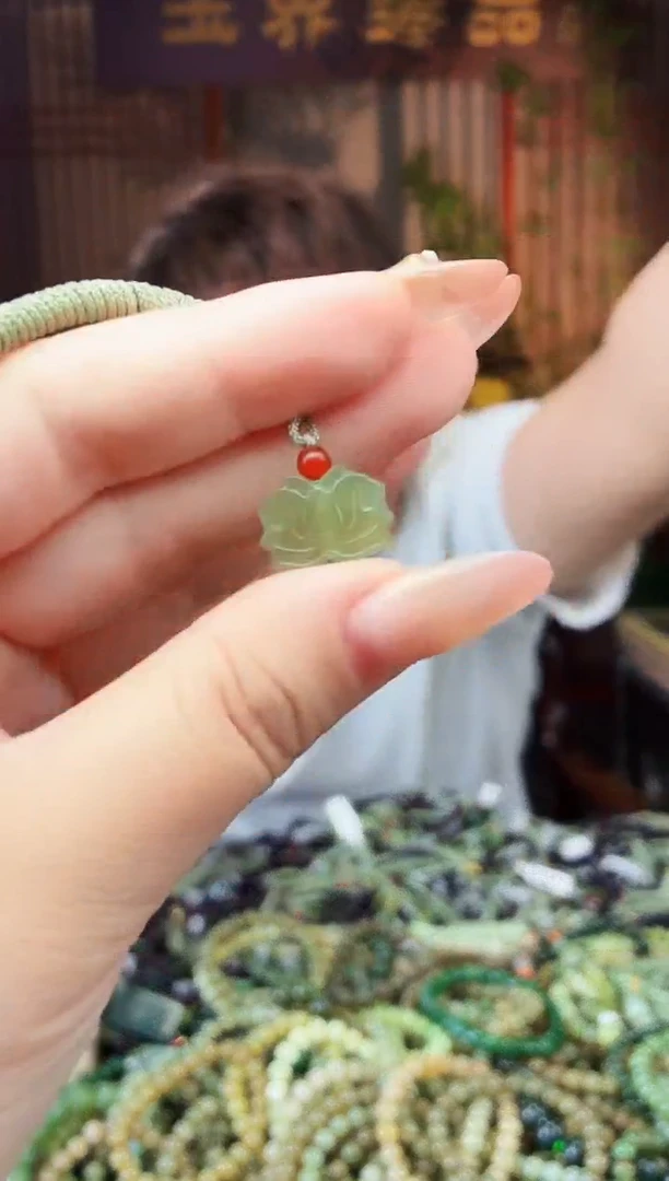 和田玉未镶嵌颈饰拍一发一