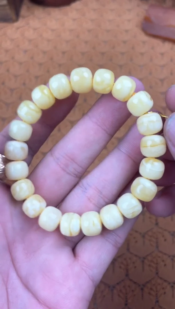 未镶嵌蜜蜡裸石WXCC004瑕疵发一件