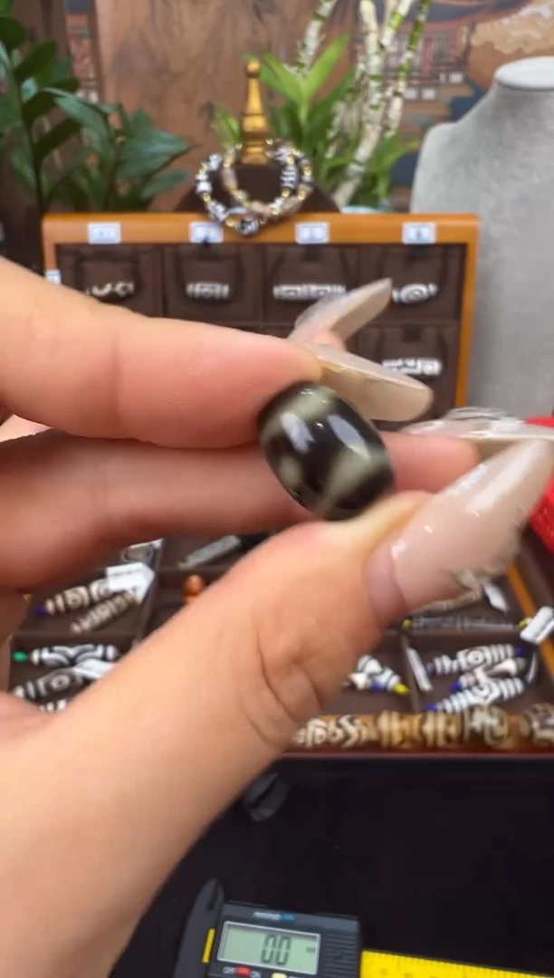 玛瑙/玉髓吊坠(不含链)未镶嵌13.(微瑕随机发货)