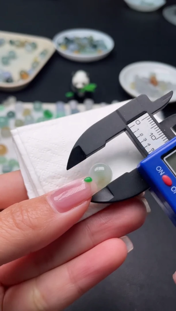 【闪购商品】翡翠颈饰未镶嵌啊A271