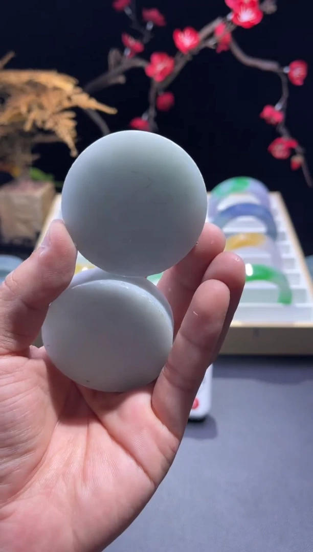 定制翡翠未镶嵌小**鸟定制镯心不退不换