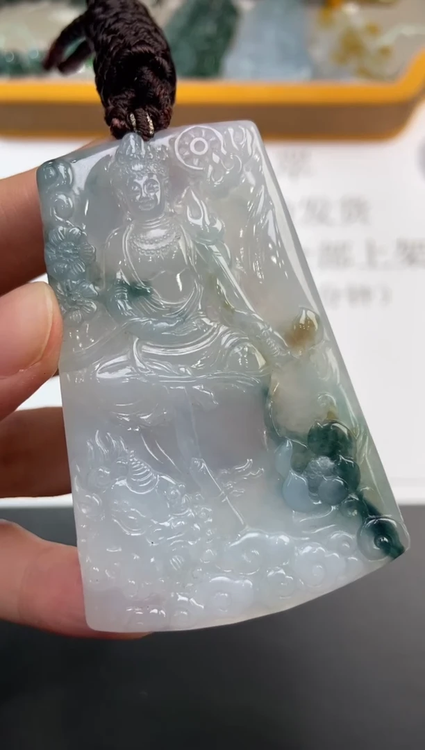 未镶嵌挂件翡翠温****包370773    多人