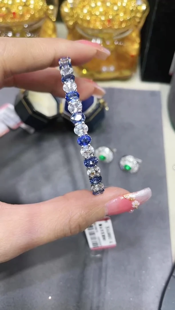 【闪购商品】蓝宝石手镯18K金镶嵌·