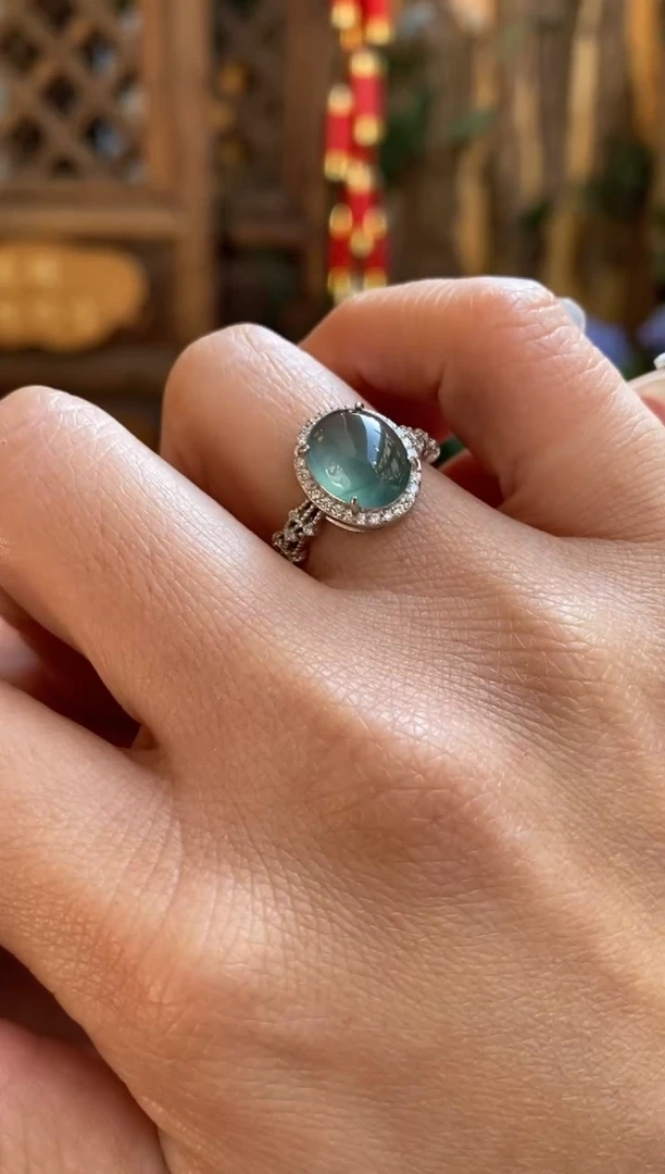 未镶嵌戒指翡翠蓝刚蛋面戒指