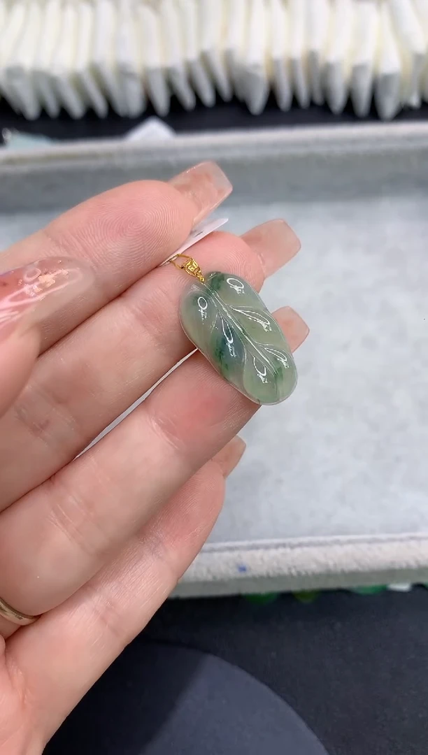 吊坠(不含链)18K金镶嵌翡翠111111111111