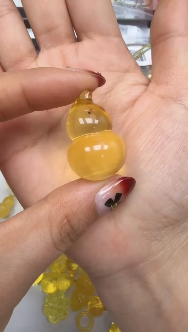 裸石琥珀未镶嵌如图