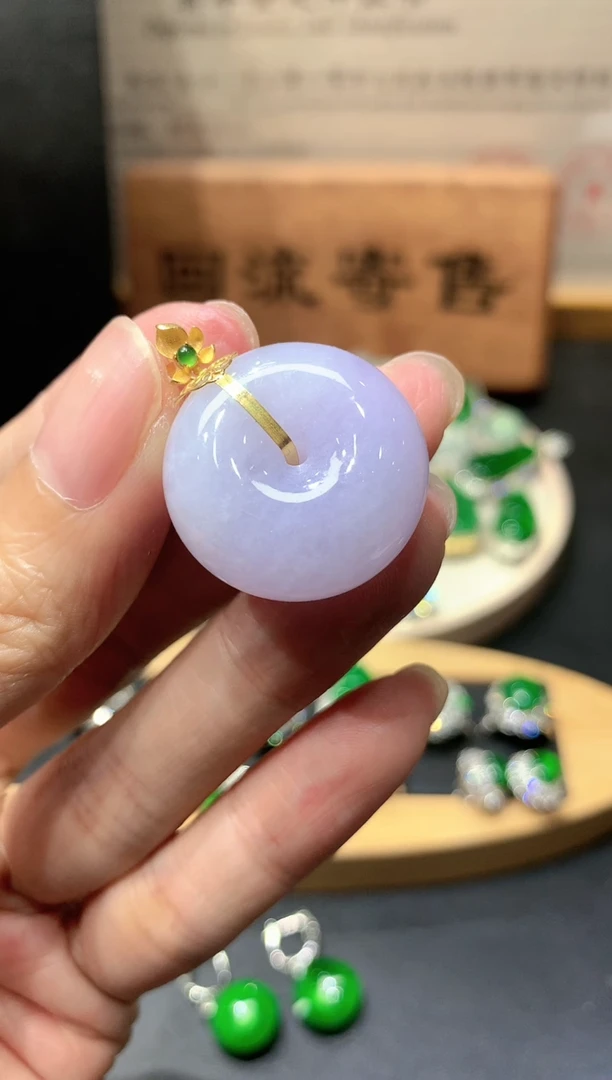 颈饰18K金镶嵌翡翠团购