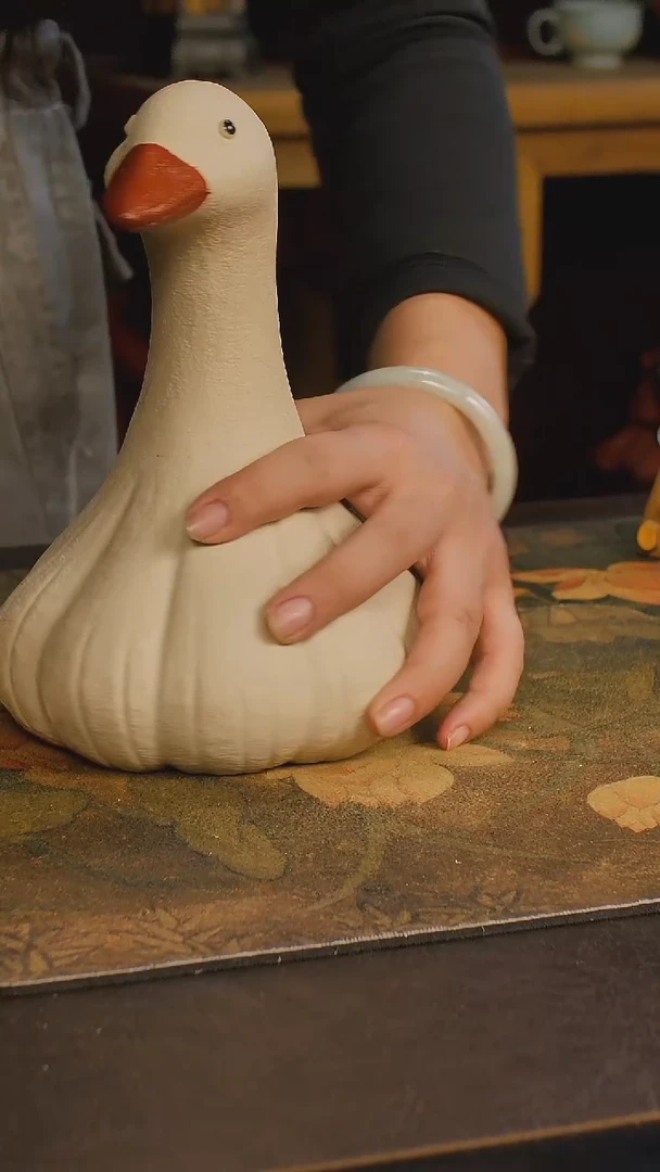 紫砂茶宠大号蒜了鸭