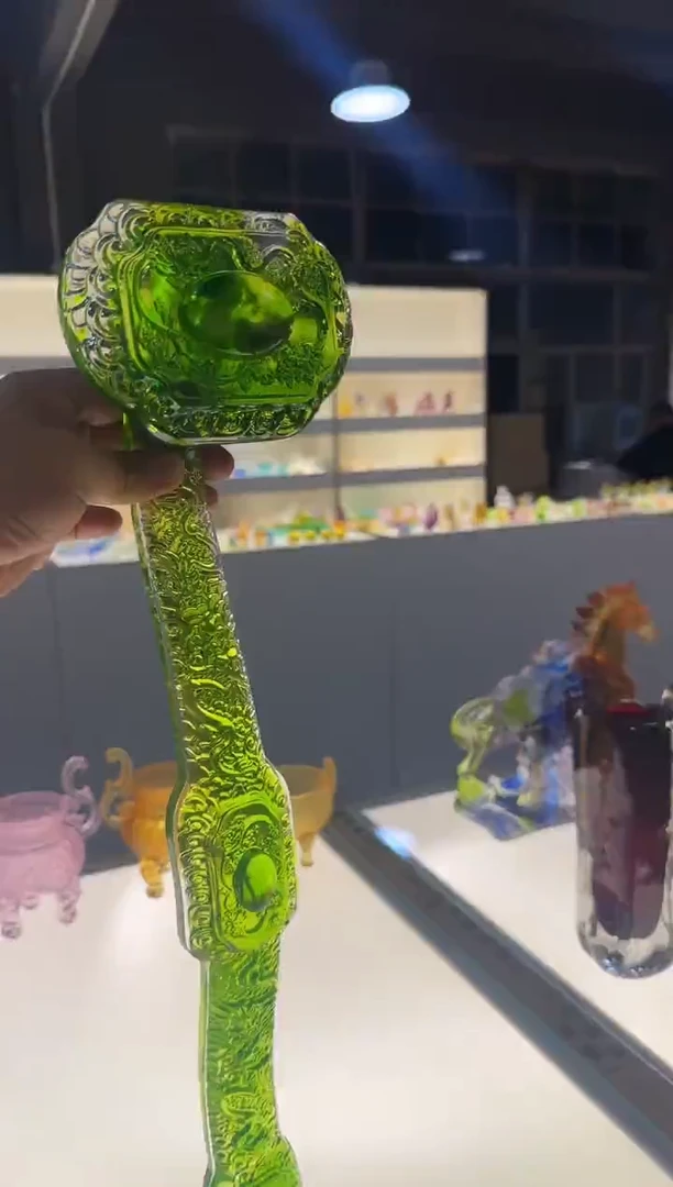 手工艺品琉璃碧绿龙纹手持如意