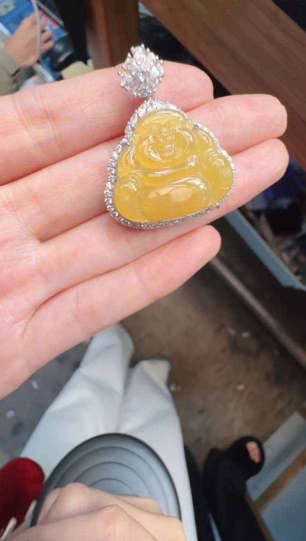 未镶嵌定制翡翠A货有轻微色差属于正常现象，佛公1