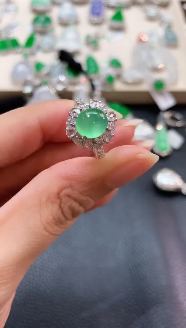 翡翠戒指18K金镶嵌n106