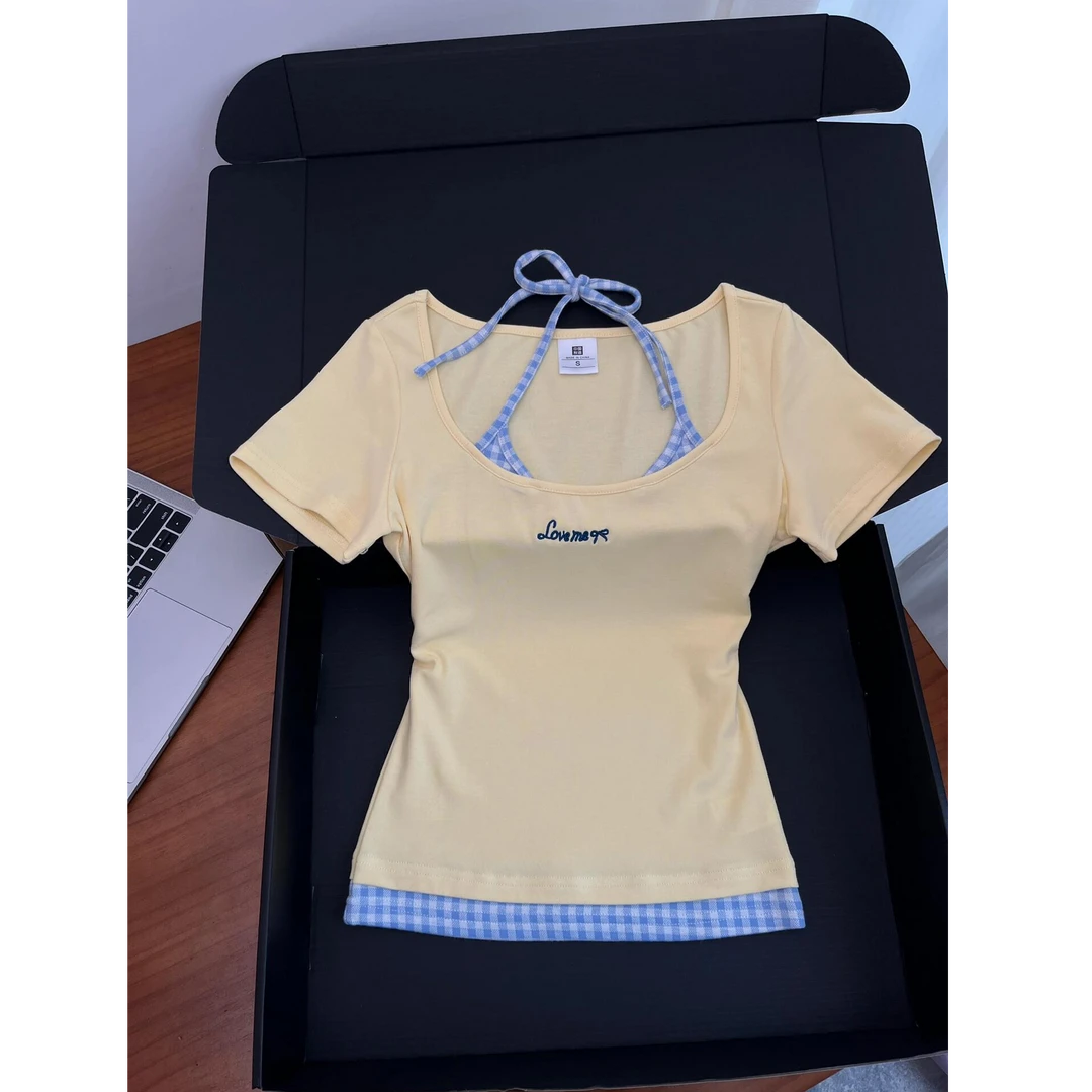 嫩黄拼蓝格子挂脖吊带短袖女夏季2025新款修身百搭设计感夏日穿搭