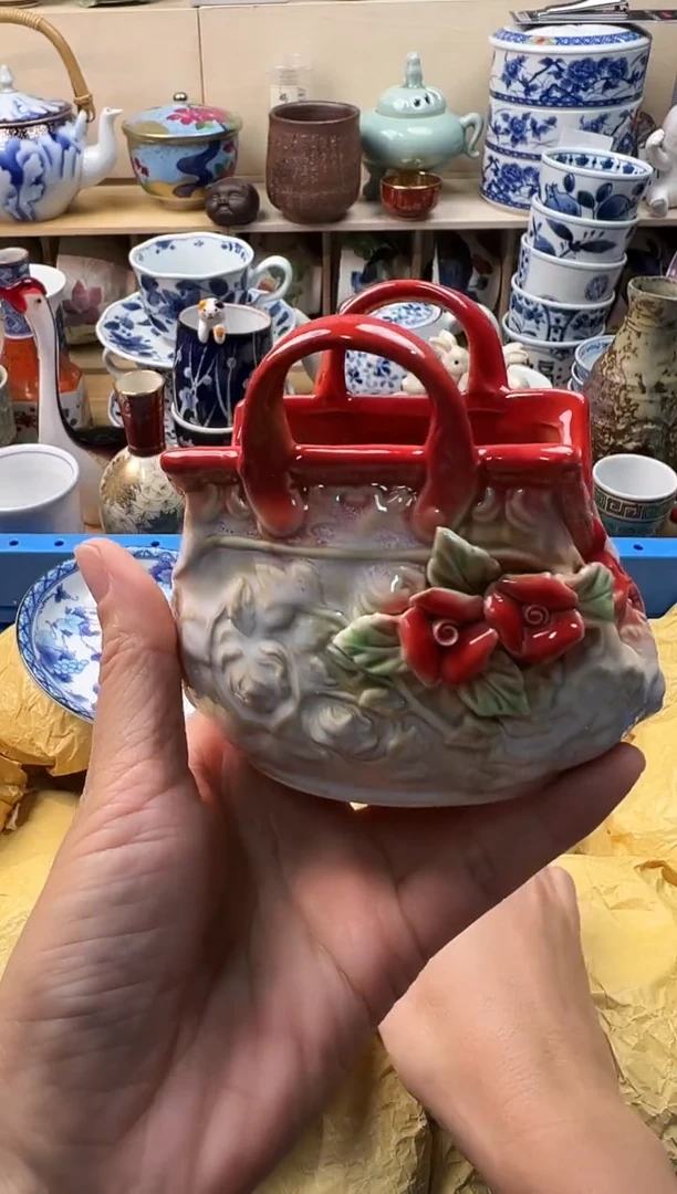 瓷片山**姊