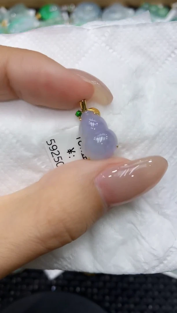 翡翠18K金镶嵌颈饰111111111111