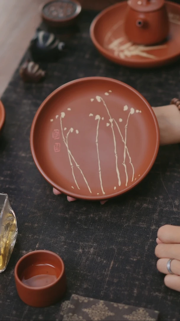 二生陶作不完美刻填干泡盘02