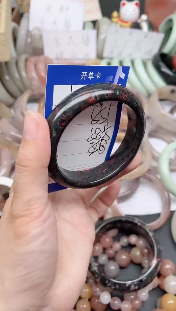 未镶嵌手镯石英质玉551