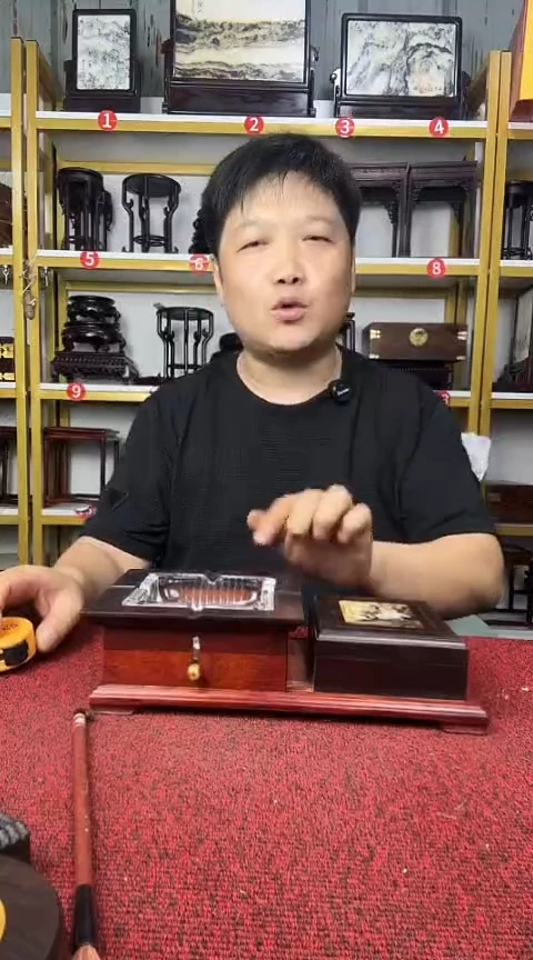 木红酸枝威奥烟缸