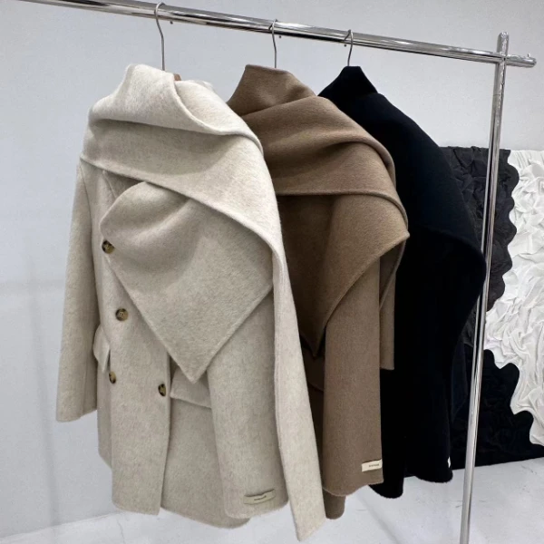 《与艺术有关》时尚宽松围巾排扣女士大衣