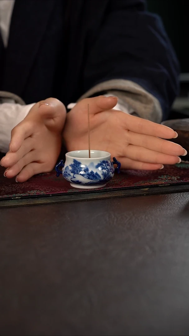 厚力煊期云山水小香炉