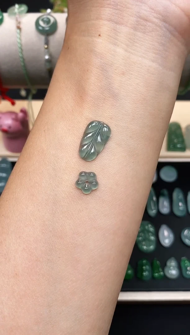 翡翠裸石翡翠叶子 小花