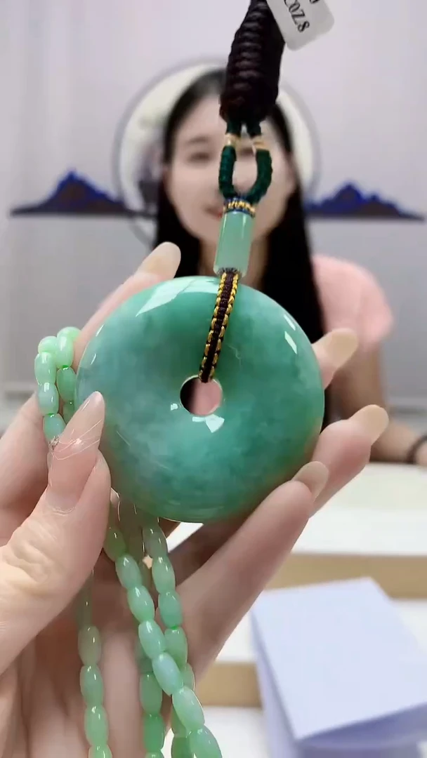 未镶嵌定制翡翠4812DD-毛货挂件赠珠链29