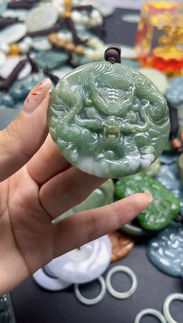 【闪购商品】翡翠颈饰未镶嵌翡翠