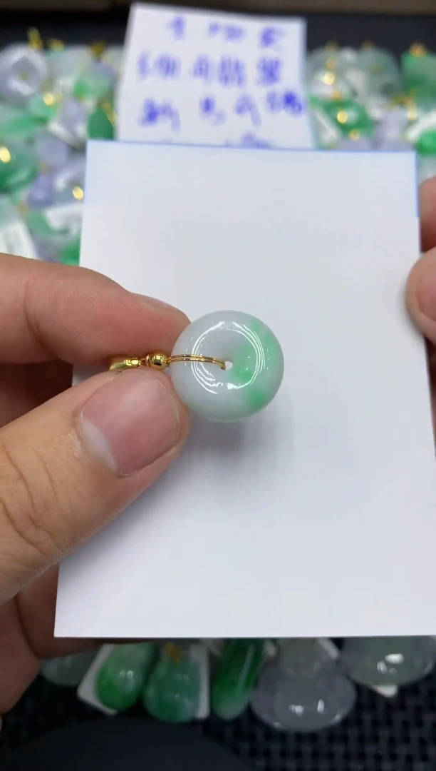 颈饰未镶嵌翡翠天然缅甸翡翠A货