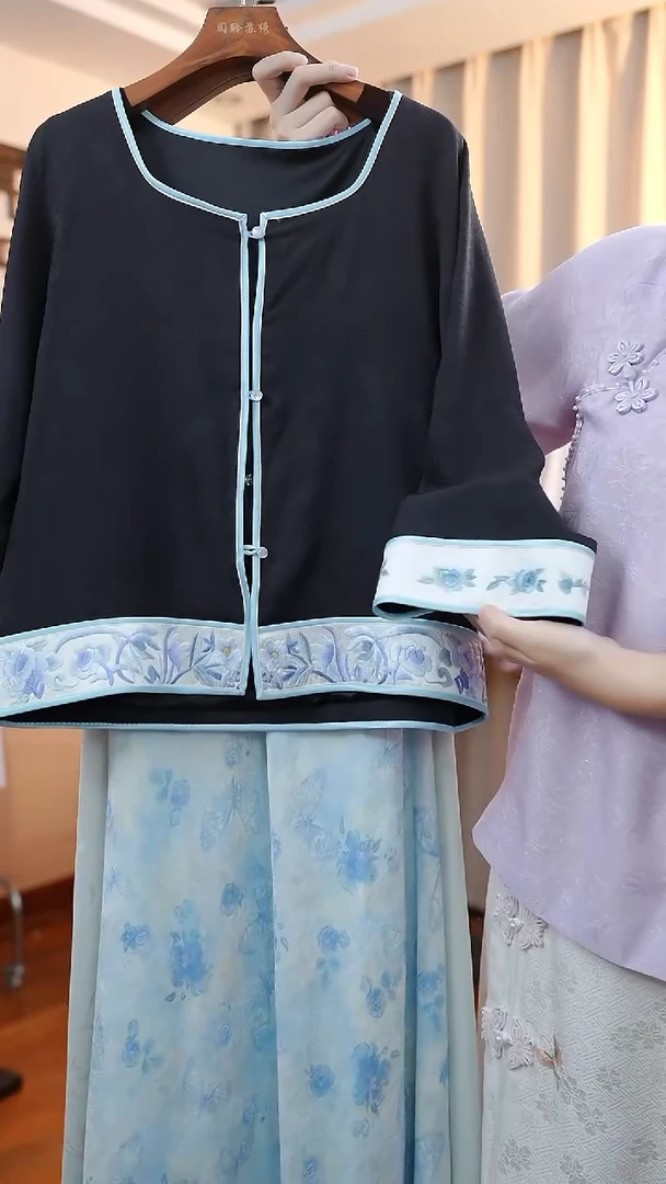 刺绣向**?桑蚕丝非遗苏绣服饰