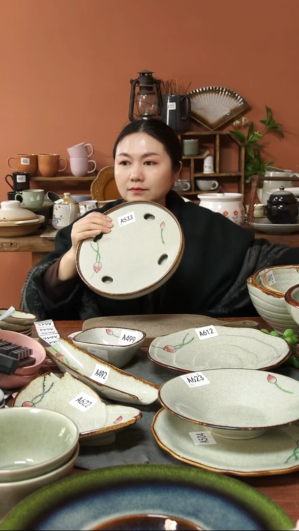 陶瓷A533 茶盘两件套手绘荷花黑点可能微瑕