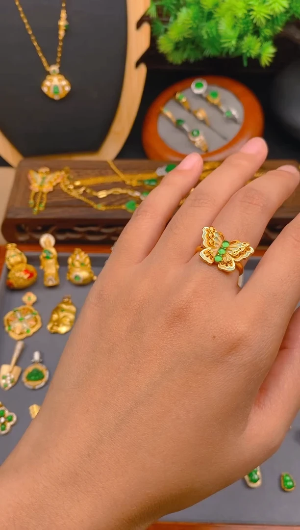 翡翠戒指银S925镶嵌蝴蝶戒指