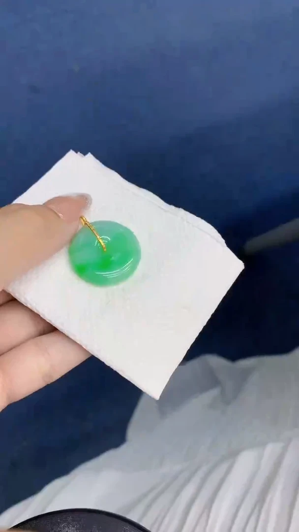 颈饰未镶嵌翡翠1