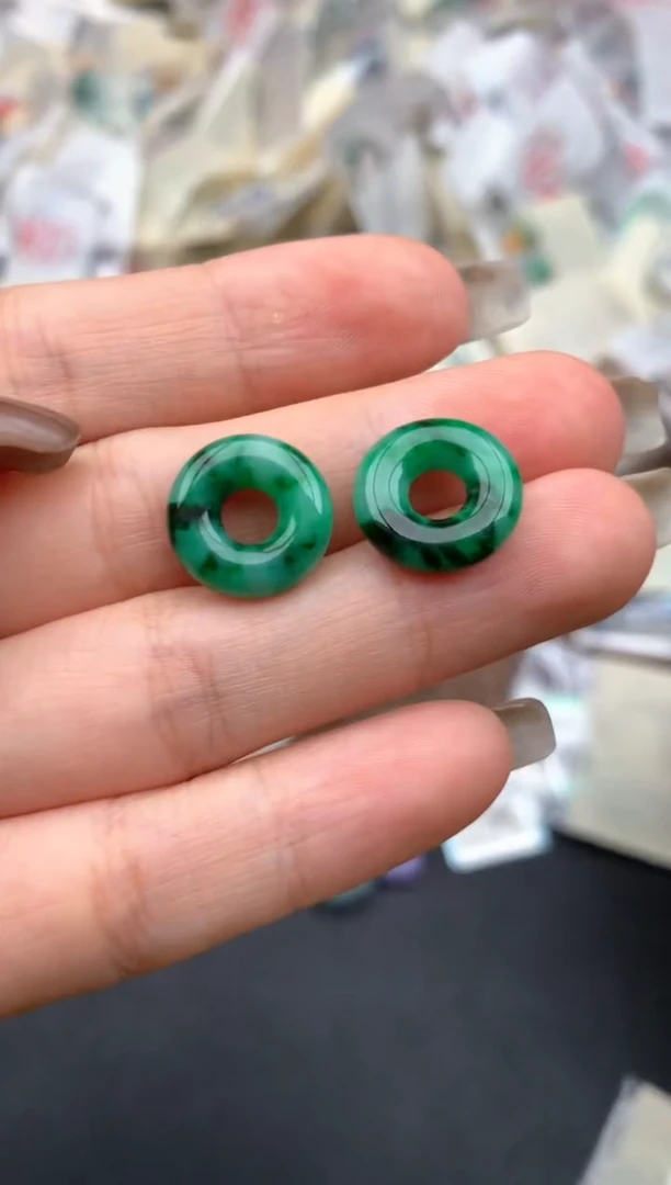 未镶嵌挂件翡翠一