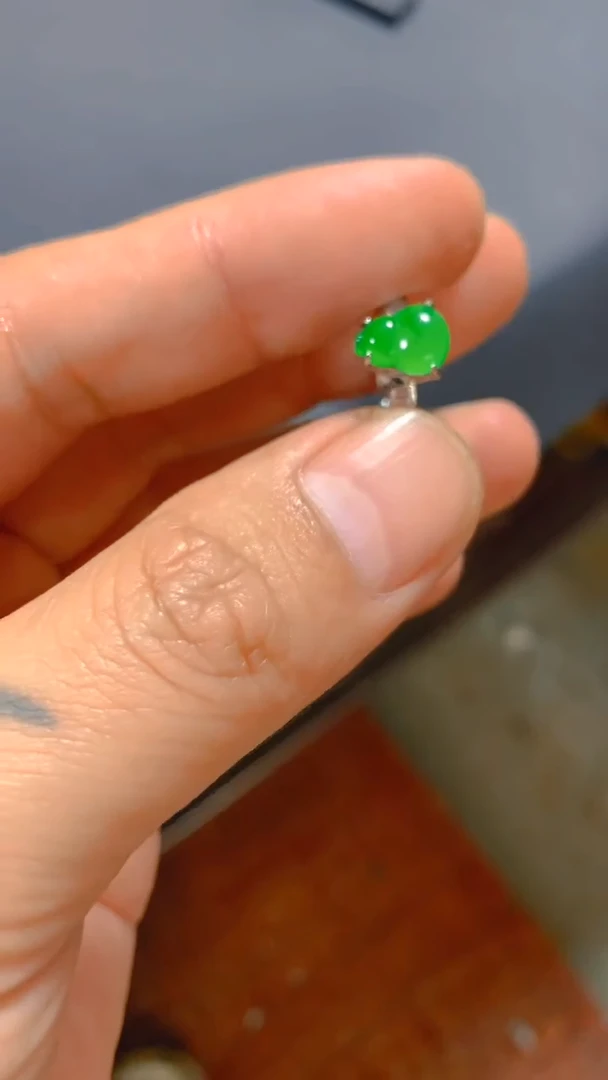 未镶嵌戒指翡翠多样性发一