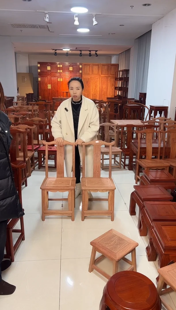 花梨木类家具一对白胚小巴花带围板小官帽椅高40