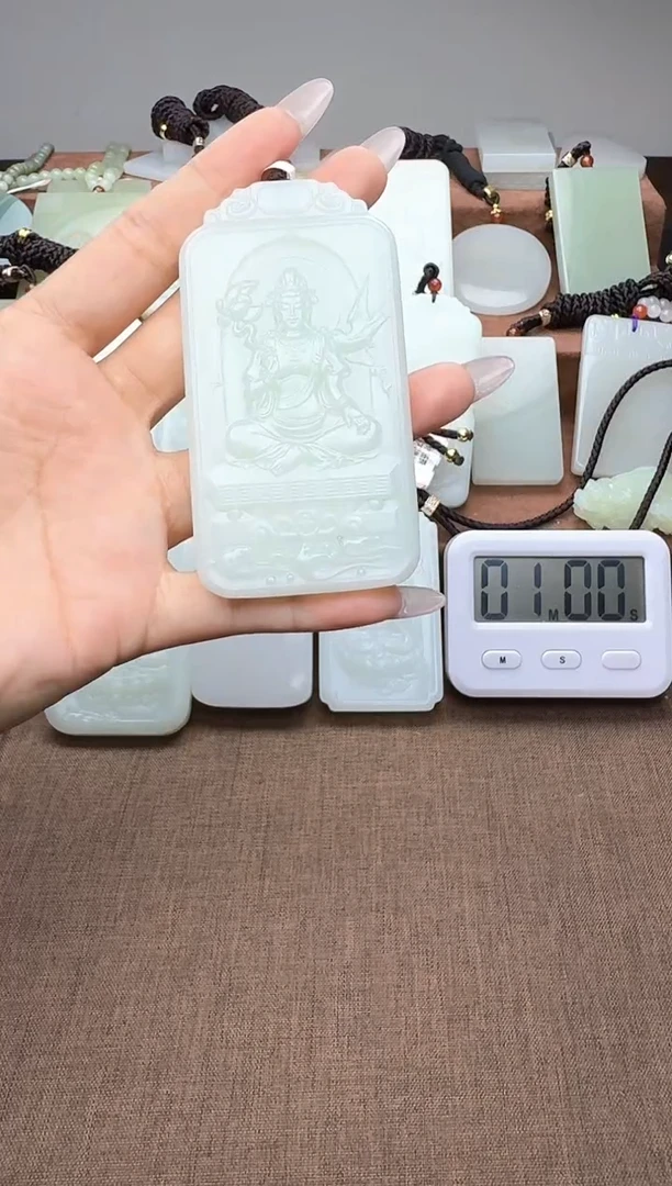 颈饰未镶嵌和田玉小*哥 小马哥