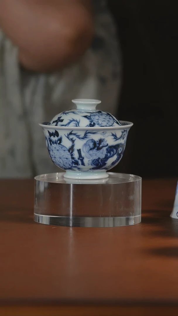元青花双狮盖碗