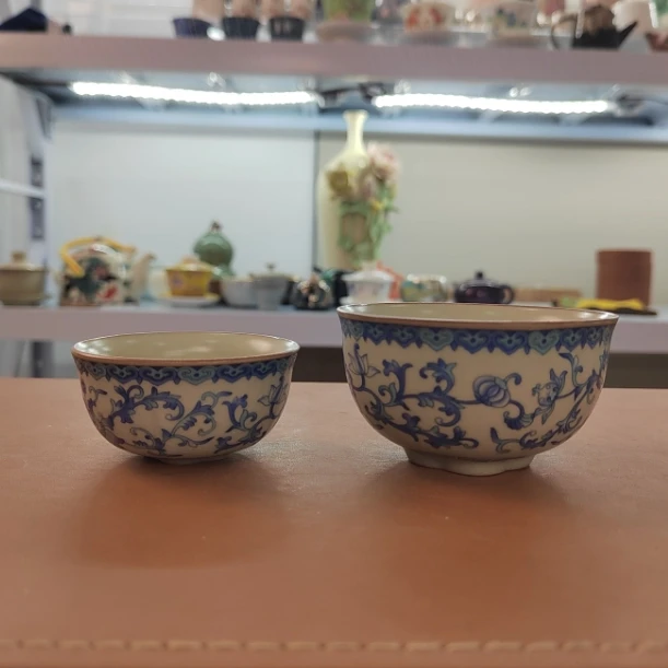 SK030 青花缠枝莲一主一客