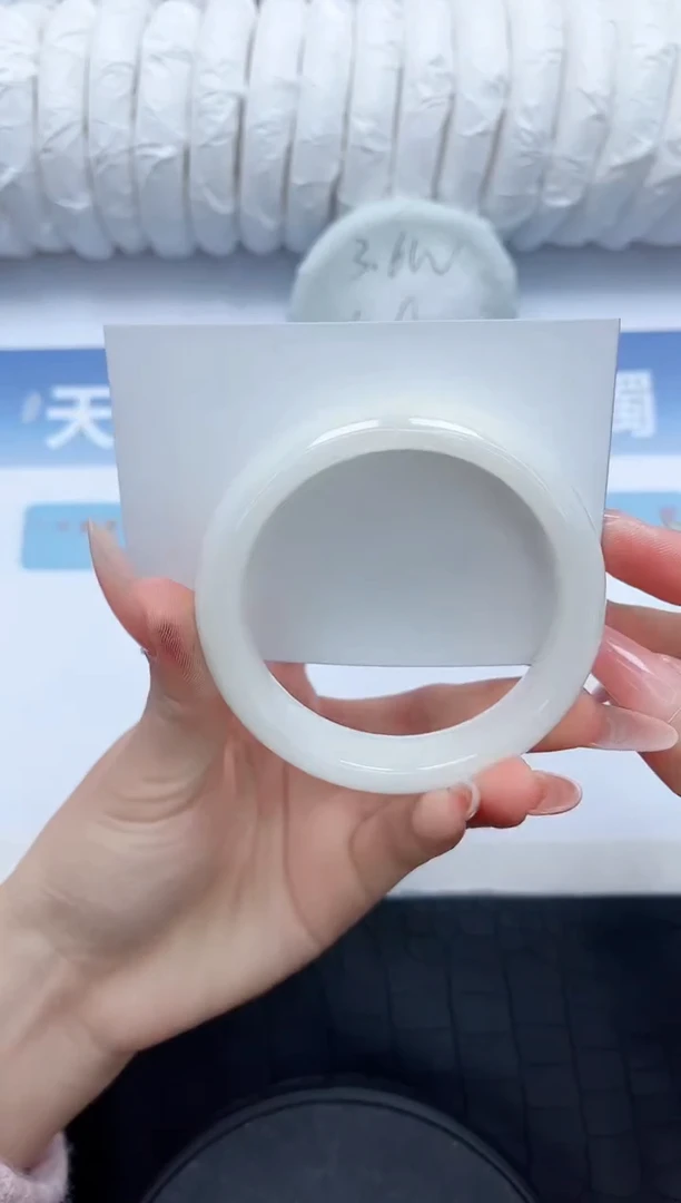 【闪购商品】和田玉手镯未镶嵌S428-56.4