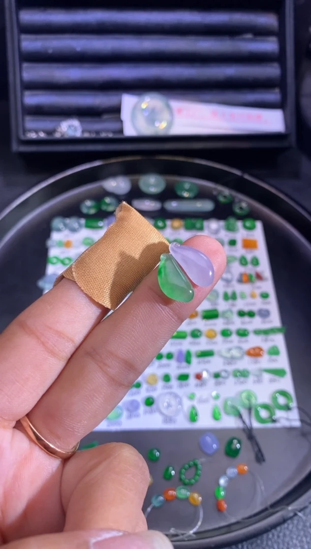 未镶嵌挂件翡翠瓜