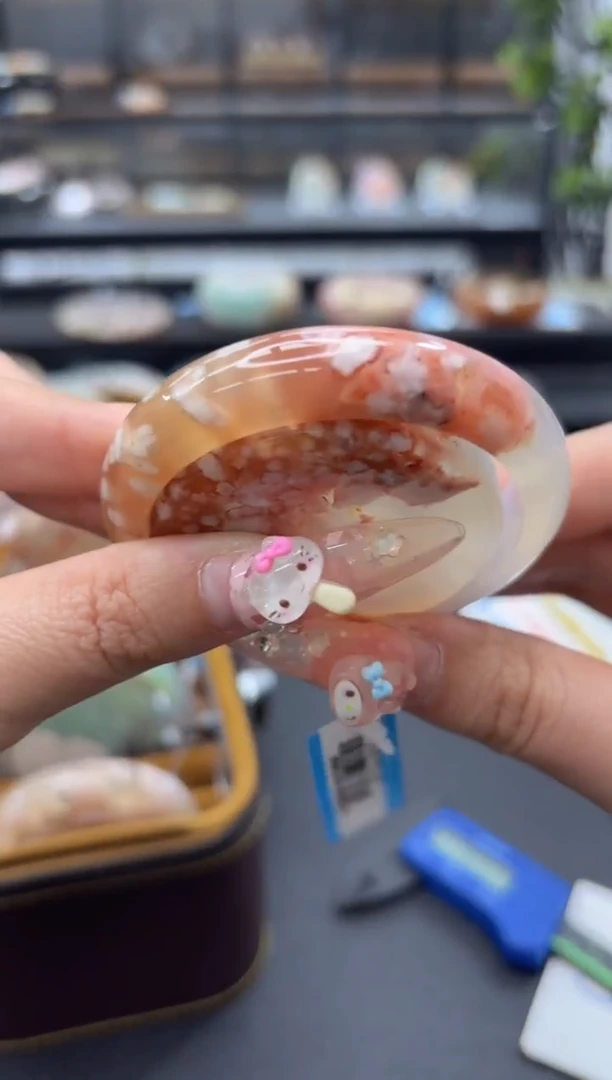 未镶嵌手镯石英质玉303(51圈赠送镯心)