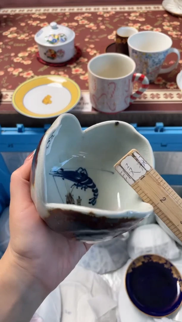 瓷片?**兔瓷器瓷器B214