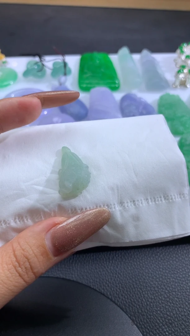 【闪购商品】定制翡翠未镶嵌翡翠