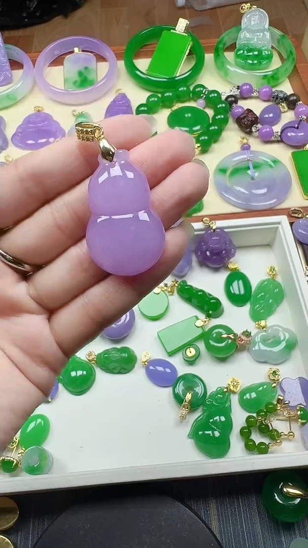 颈饰未镶嵌翡翠冰紫胖葫芦