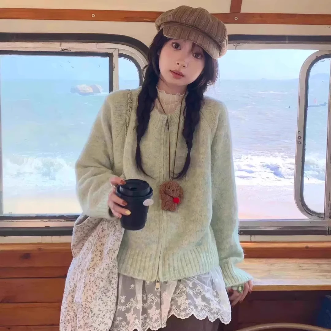 绿色毛衣外套女款2025新款秋冬韩系独特超好看慵懒风宽松针织开衫