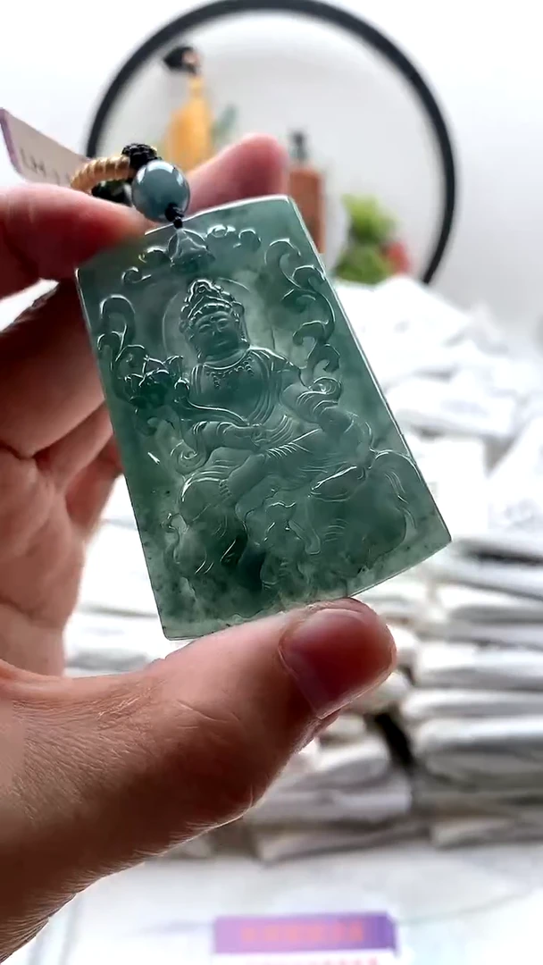 颈饰未镶嵌翡翠普贤